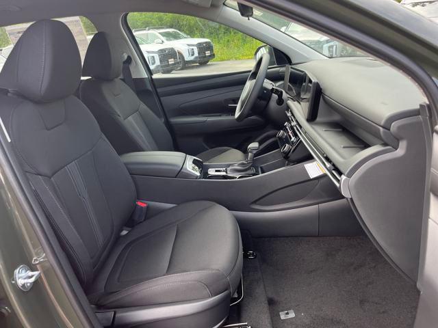new 2025 Hyundai Tucson car, priced at $32,137