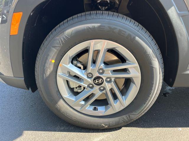 new 2026 Hyundai Tucson car, priced at $30,005