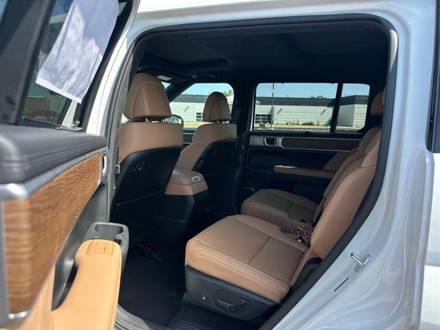 new 2026 Hyundai SANTA FE HEV car, priced at $53,280