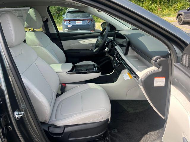 new 2025 Hyundai TUCSON Hybrid car, priced at $34,820