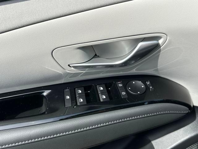 new 2025 Hyundai Tucson car, priced at $40,605
