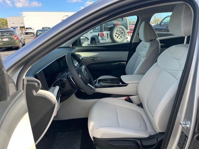new 2026 Hyundai TUCSON Hybrid car, priced at $31,800