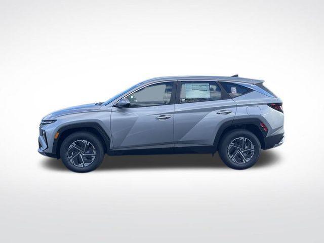 new 2026 Hyundai TUCSON Hybrid car, priced at $31,800