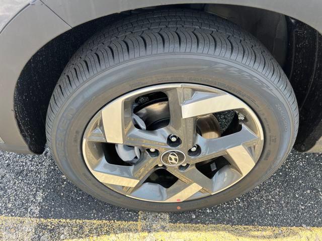 new 2025 Hyundai Venue car, priced at $24,669