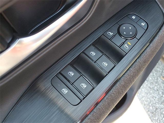 new 2025 Nissan Kicks car, priced at $23,577