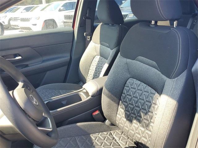 new 2025 Nissan Kicks car, priced at $25,167