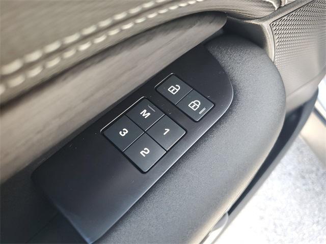 used 2023 Land Rover Discovery car, priced at $45,492