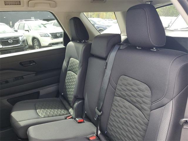new 2025 Nissan Pathfinder car, priced at $34,564