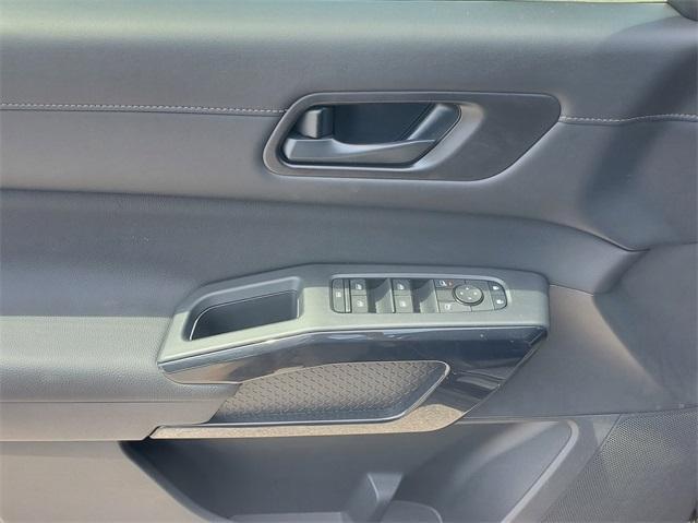 new 2025 Nissan Pathfinder car, priced at $29,468