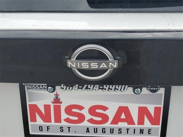 new 2025 Nissan Kicks car, priced at $27,211