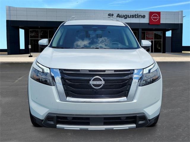 new 2025 Nissan Pathfinder car, priced at $36,196
