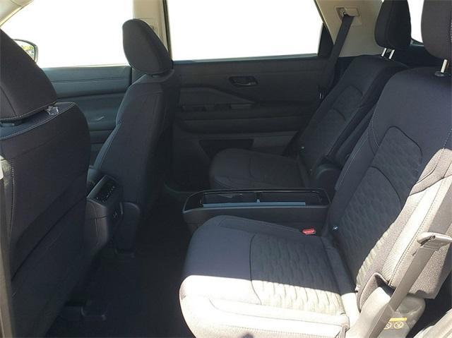 new 2025 Nissan Pathfinder car, priced at $34,676