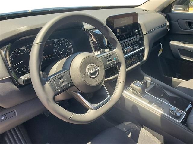 new 2025 Nissan Pathfinder car, priced at $34,676
