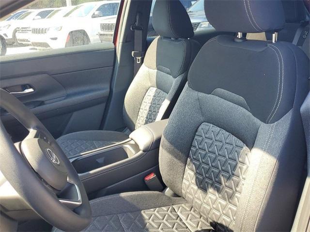 new 2025 Nissan Kicks car, priced at $25,250