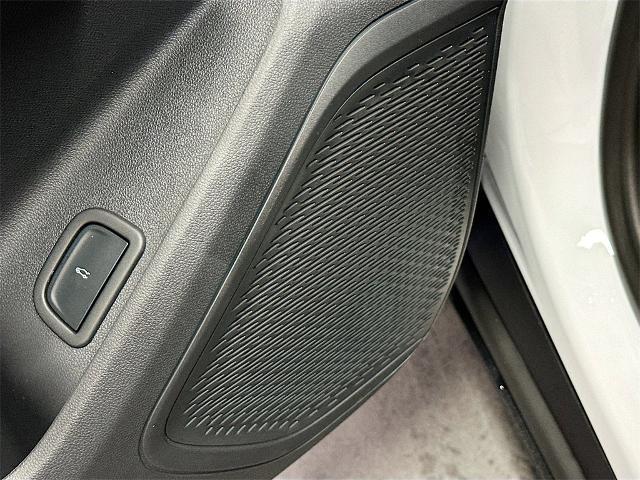 new 2026 Chevrolet Traverse car, priced at $39,895