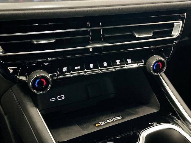 new 2026 Chevrolet Traverse car, priced at $39,895