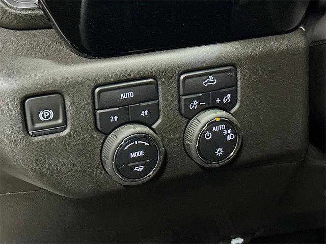 new 2025 Chevrolet Silverado 1500 car, priced at $39,995