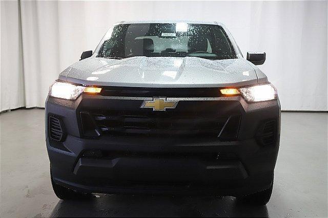 new 2024 Chevrolet Colorado car, priced at $30,250