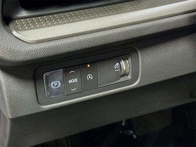new 2025 Chevrolet Traverse car, priced at $40,323