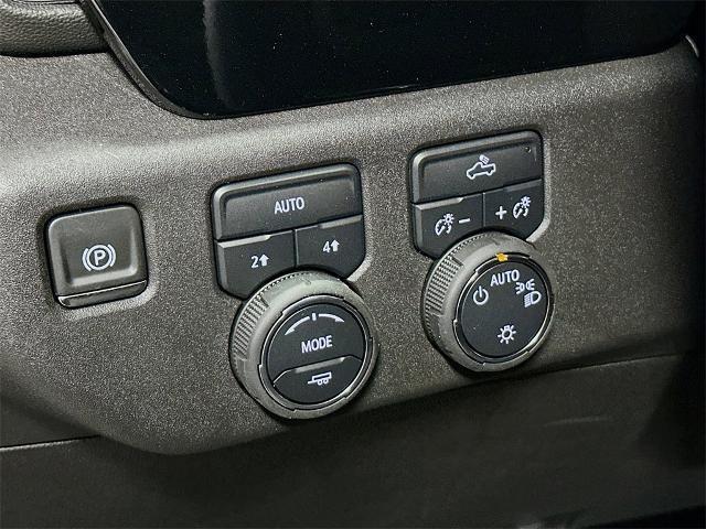 new 2025 Chevrolet Silverado 1500 car, priced at $39,995