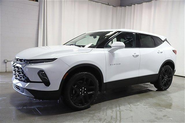 new 2025 Chevrolet Blazer car, priced at $33,390