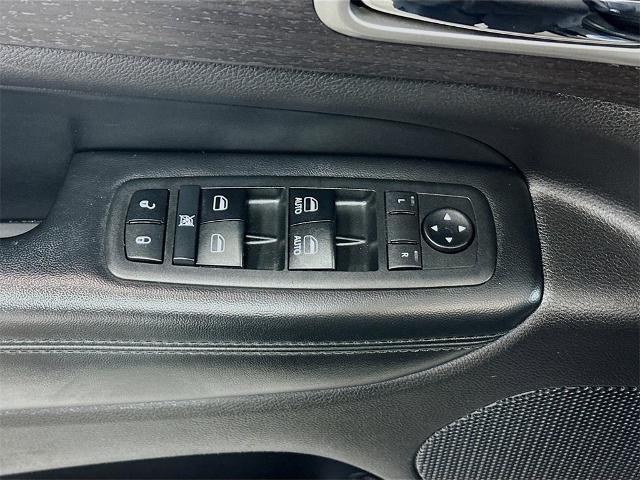 used 2018 Jeep Grand Cherokee car, priced at $17,995