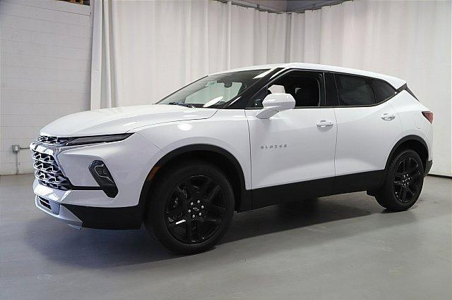 new 2025 Chevrolet Blazer car, priced at $33,500