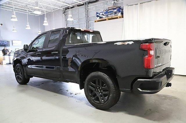 new 2025 Chevrolet Silverado 1500 car, priced at $40,890