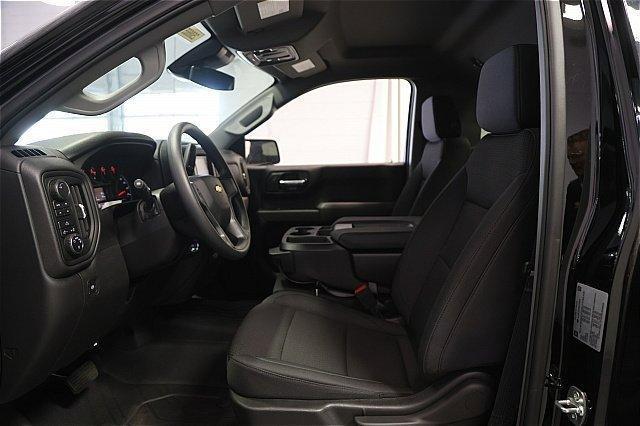 new 2025 Chevrolet Silverado 1500 car, priced at $35,995