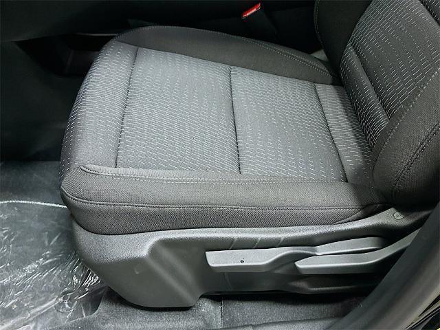 new 2026 Chevrolet Equinox car, priced at $28,680