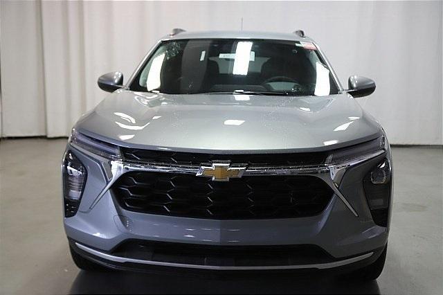 new 2025 Chevrolet Trax car, priced at $22,800