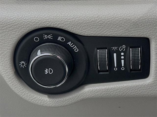 used 2018 Chrysler Pacifica Hybrid car, priced at $18,495