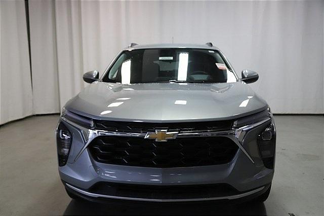 new 2025 Chevrolet Trax car, priced at $22,800