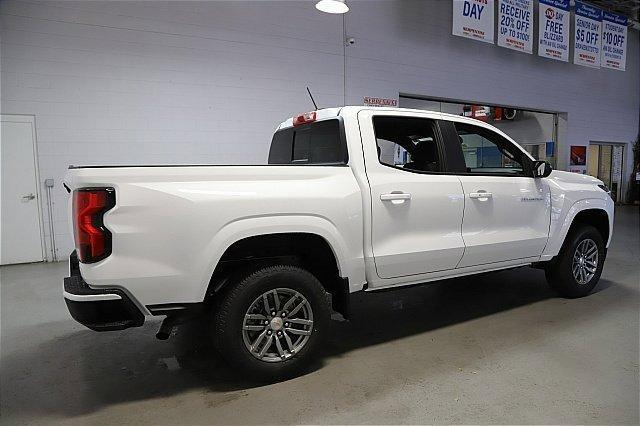 new 2024 Chevrolet Colorado car, priced at $30,995