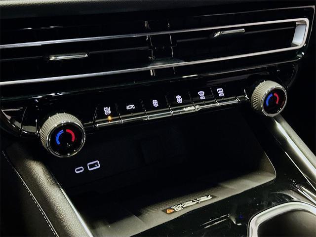 new 2025 Chevrolet Traverse car, priced at $48,305