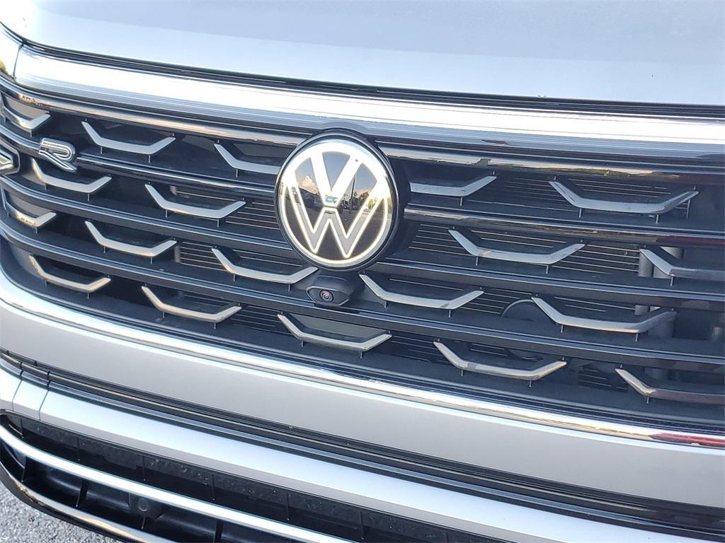 used 2024 Volkswagen Atlas car, priced at $40,425