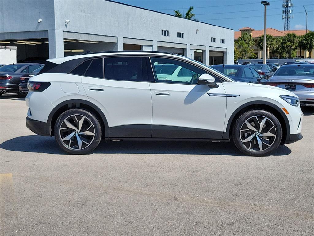 new 2025 Volkswagen ID.4 car, priced at $46,092