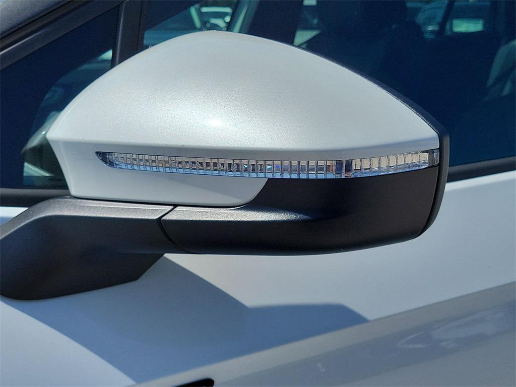 new 2025 Volkswagen ID.4 car, priced at $46,092