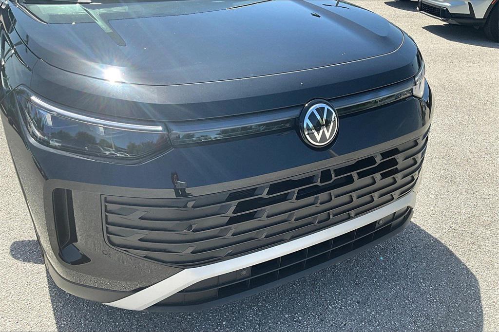 new 2025 Volkswagen Tiguan car, priced at $32,861