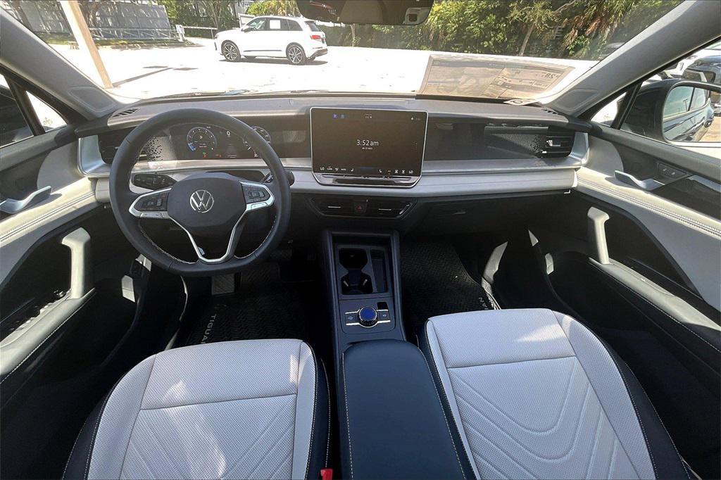 new 2025 Volkswagen Tiguan car, priced at $32,861