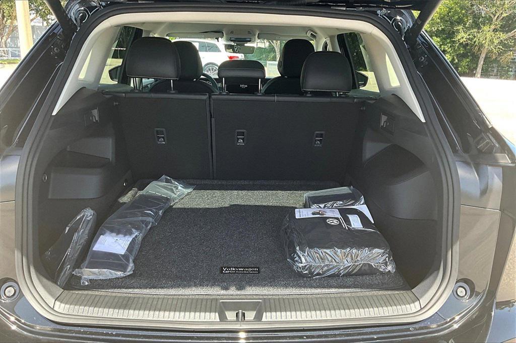 new 2025 Volkswagen Tiguan car, priced at $32,861