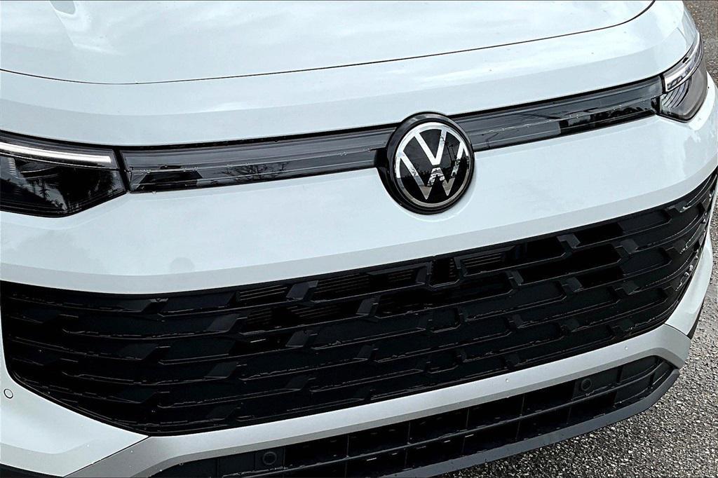 new 2025 Volkswagen Tiguan car, priced at $32,777