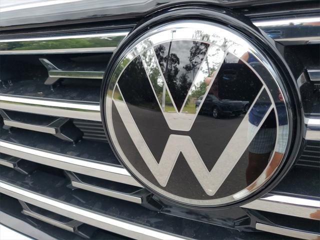 new 2025 Volkswagen Atlas car, priced at $46,703