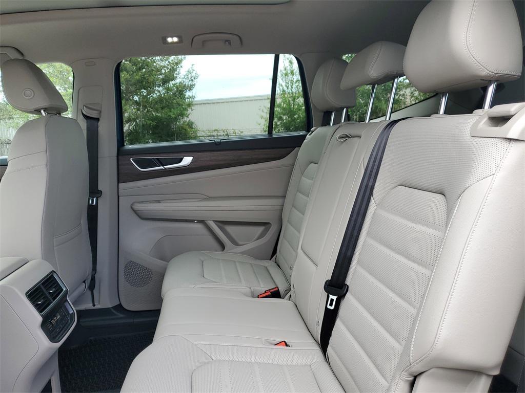 new 2025 Volkswagen Atlas car, priced at $43,207