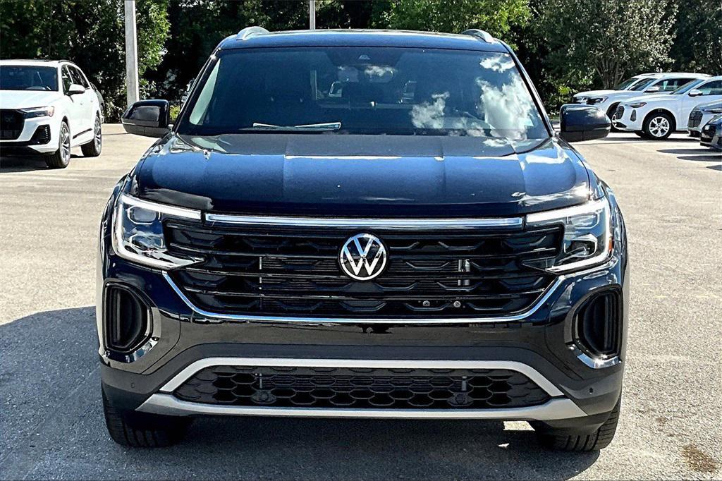 new 2026 Volkswagen Atlas Cross Sport car, priced at $43,548