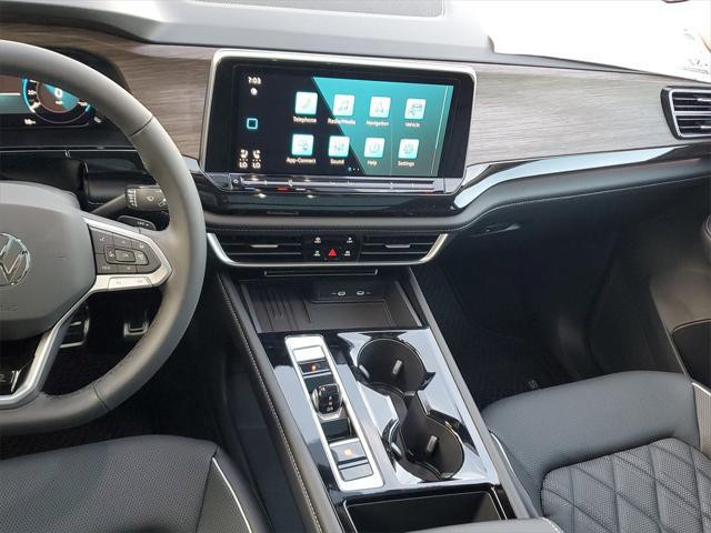 new 2025 Volkswagen Atlas car, priced at $52,317