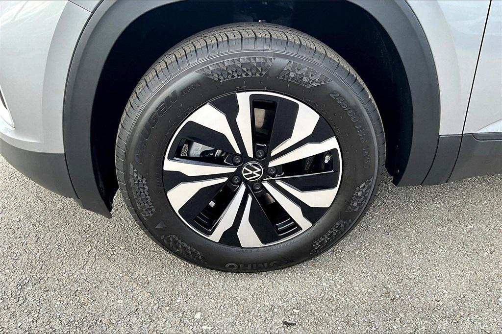 new 2026 Volkswagen Atlas car, priced at $38,487