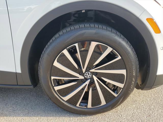 new 2025 Volkswagen ID.4 car, priced at $44,820