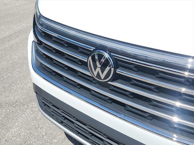 new 2024 Volkswagen Atlas car, priced at $39,573