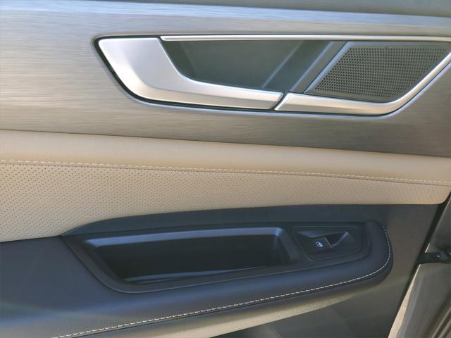new 2025 Volkswagen Atlas Cross Sport car, priced at $35,928